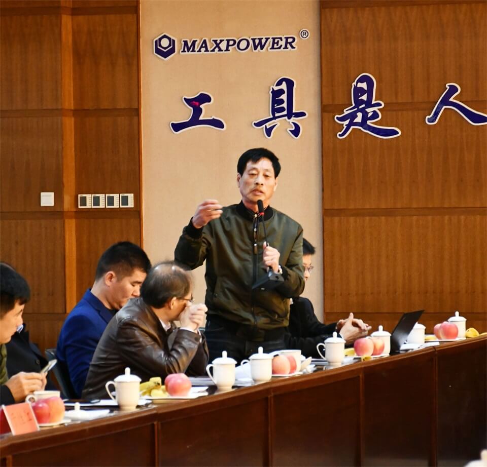 全国工具五金标准化分技术委员会换届大会在j9九游会平台集团举行(图8)